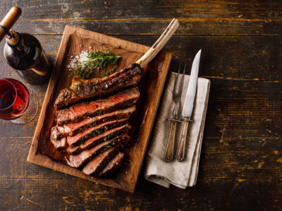 Beef Steak Tomahawk (32-34 oz)