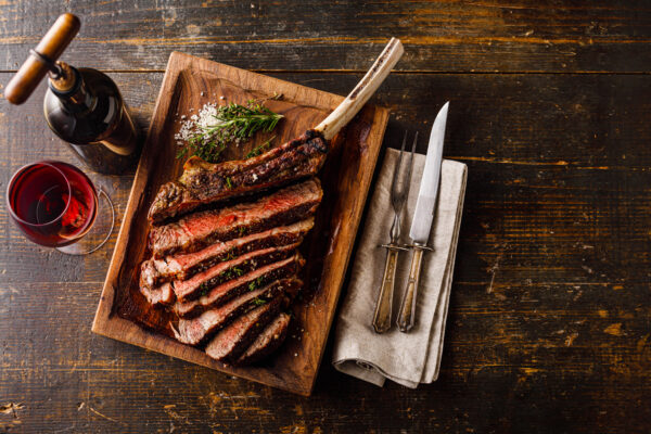 Beef Steak Tomahawk (32-34 oz)